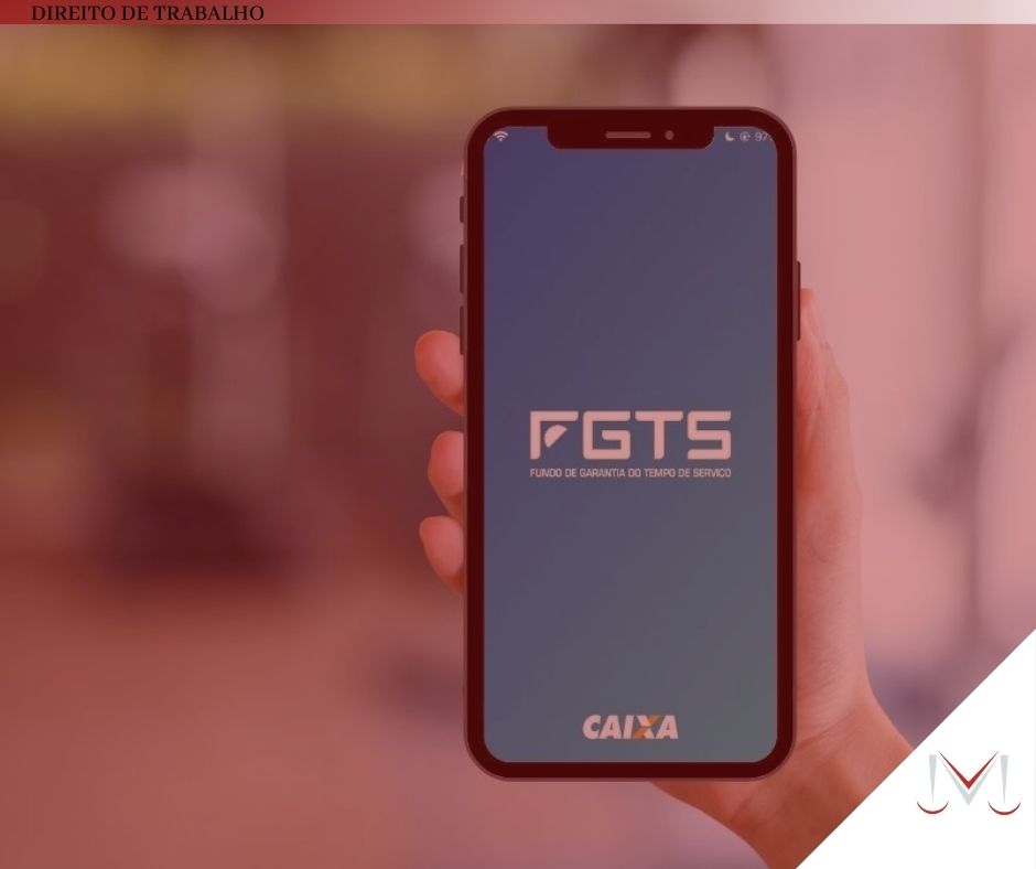 #pratodosverem: artigo: Novos saques do FGTS, o que fazer quando a empresa não depositou? Descrição da imagem: um celular com o aplicativo do FGTS aberto. Cores na foto: azul, branco, laranja, cinza e vermelho. 